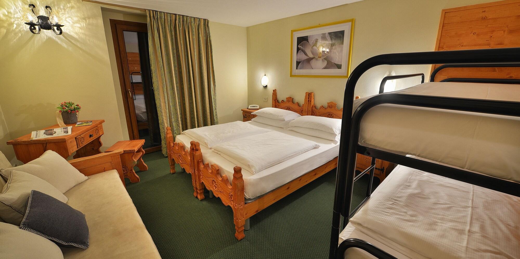 Hotel Loredana Livigno Esterno foto