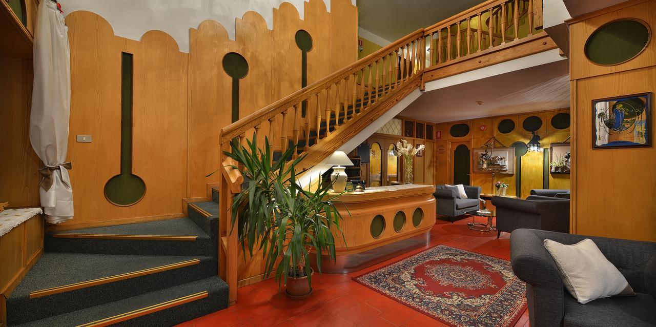 Hotel Loredana Livigno Esterno foto